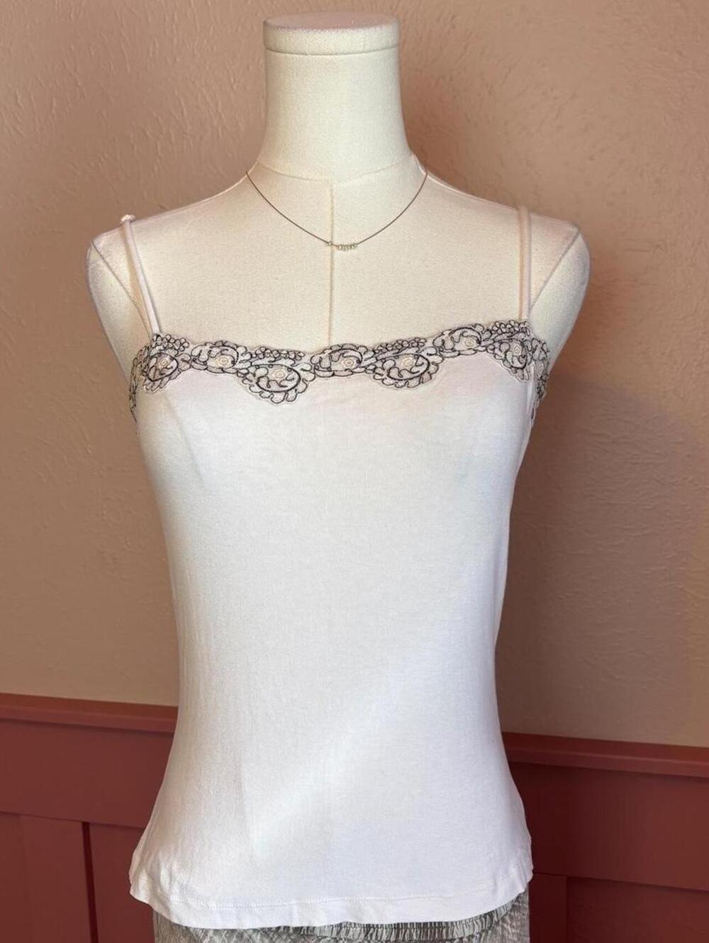 sweetheart floral trim cami top  isaac mizrahi white sz small